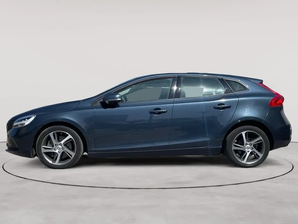 uploads/vehicles/2023/09/1696239937996.webp