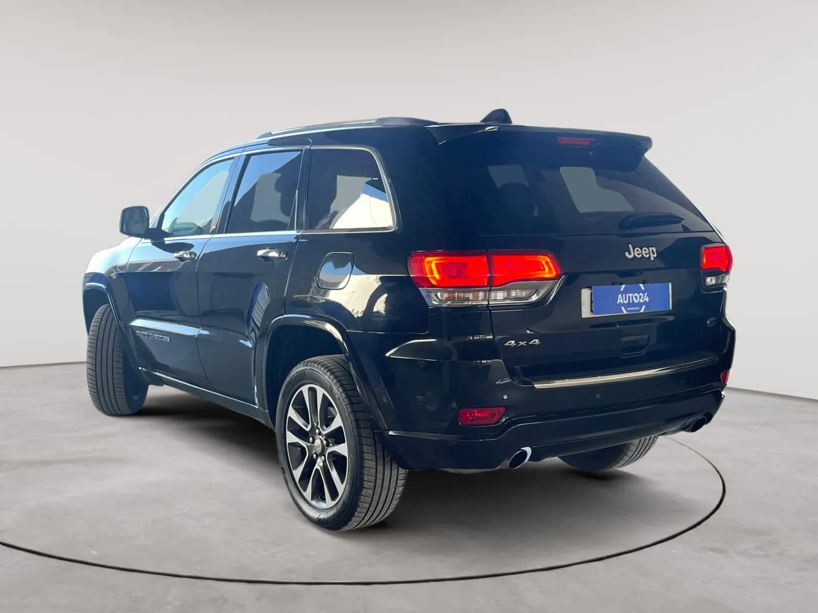 uploads/vehicles/2023/09/1696253951142.webp