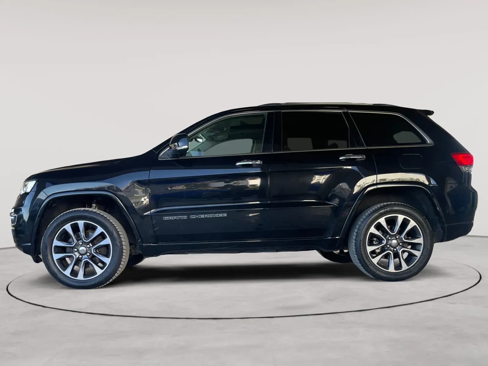uploads/vehicles/2023/09/1696253952130.webp