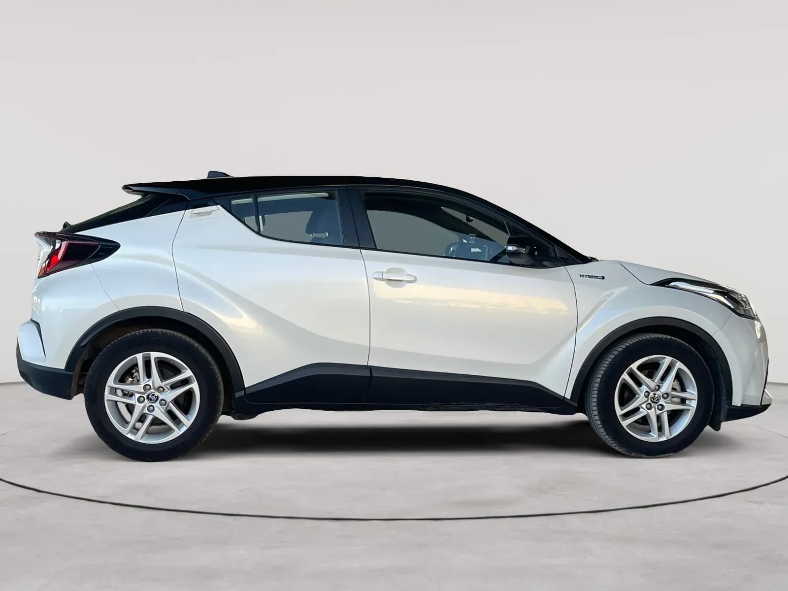 uploads/vehicles/2023/09/1696257956816.webp