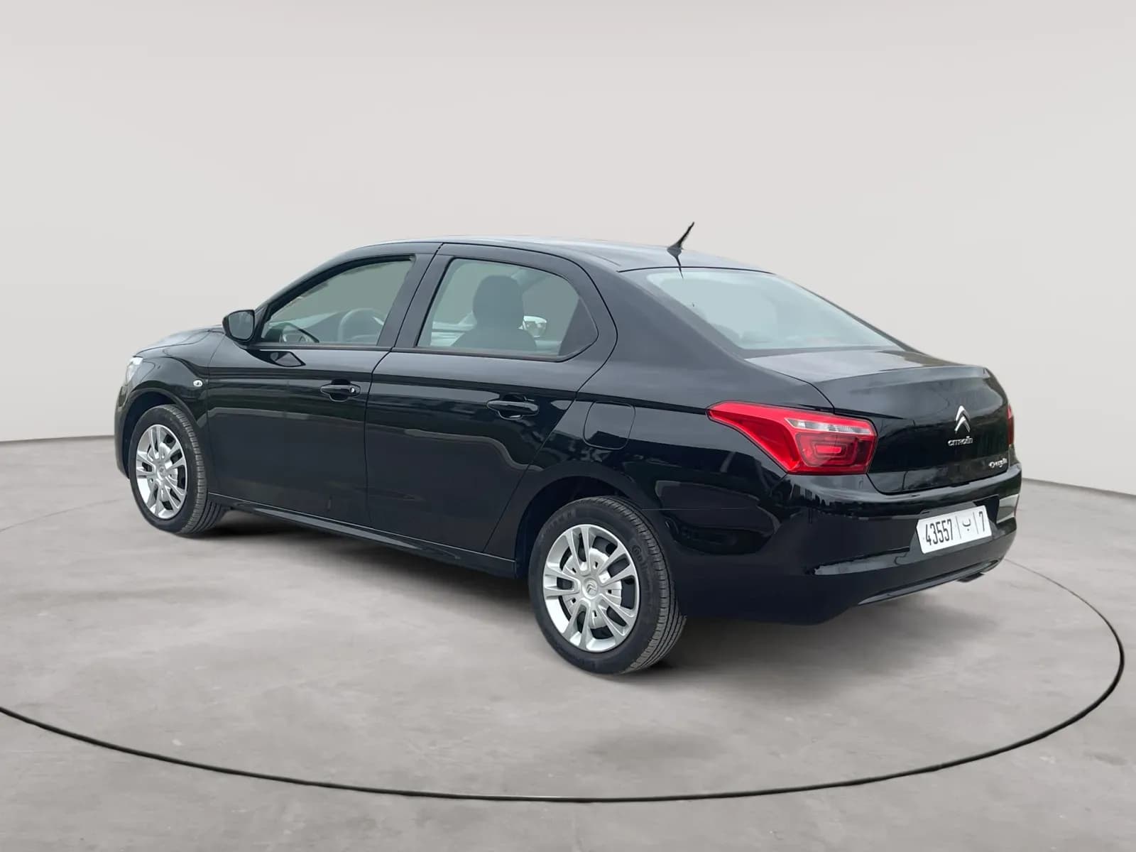 uploads/vehicles/2023/09/1696259024545.webp