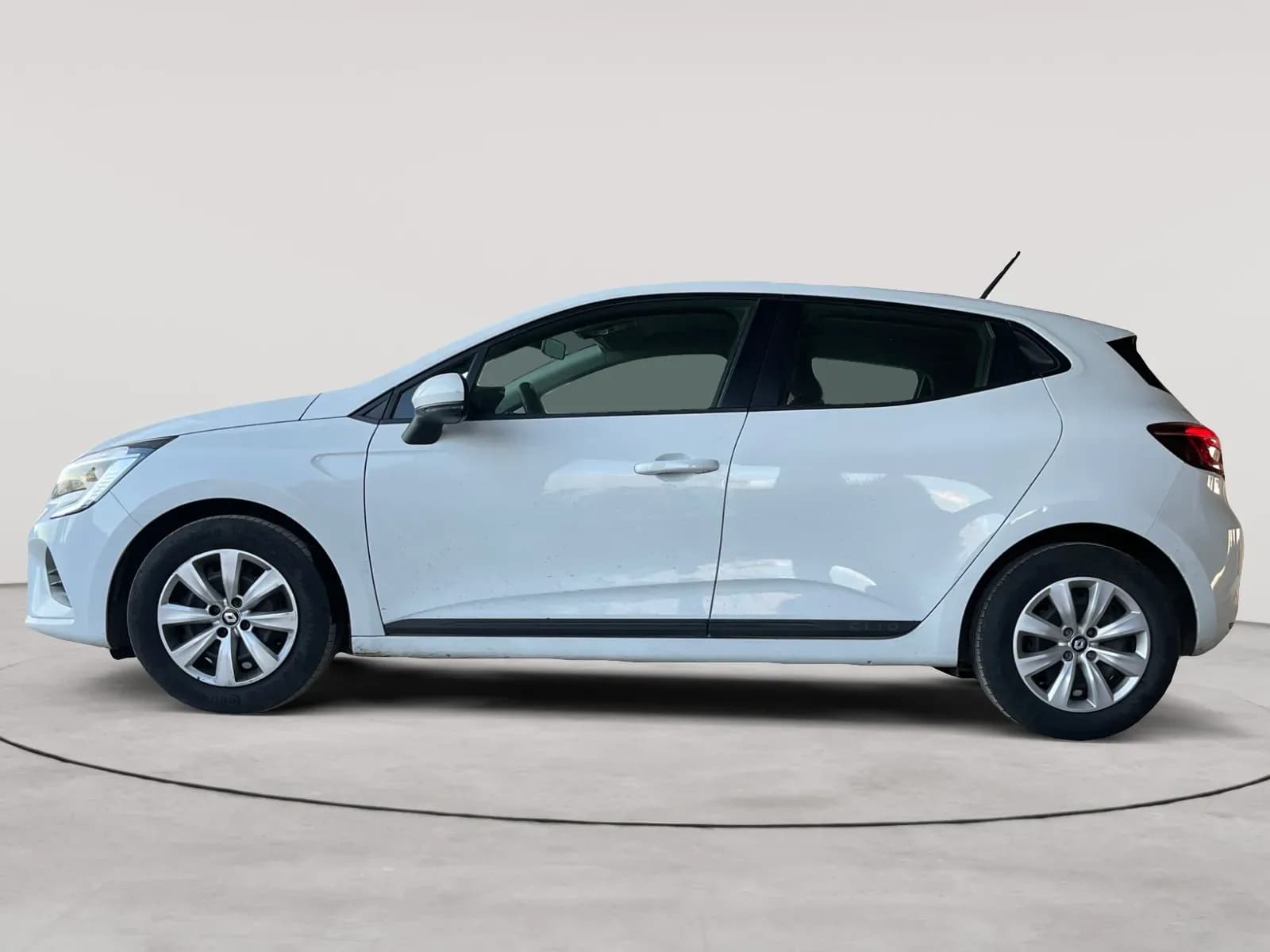 uploads/vehicles/2023/09/1696260018379.webp