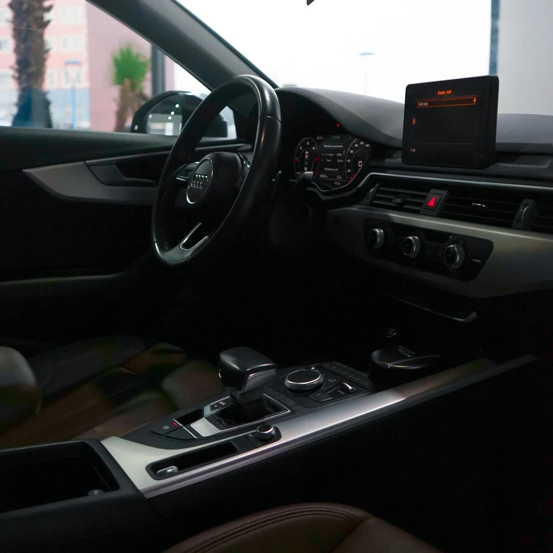 uploads/vehicles/2023/09/1708941230089-524.webp
