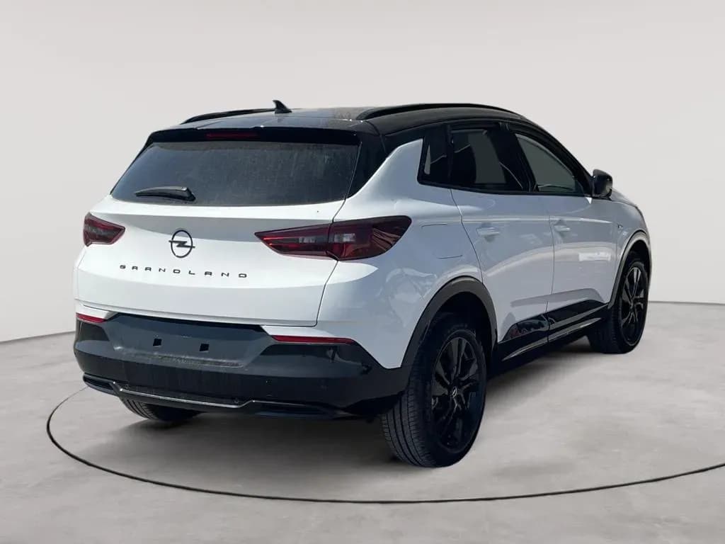 uploads/vehicles/2023/10/1696425525549.webp