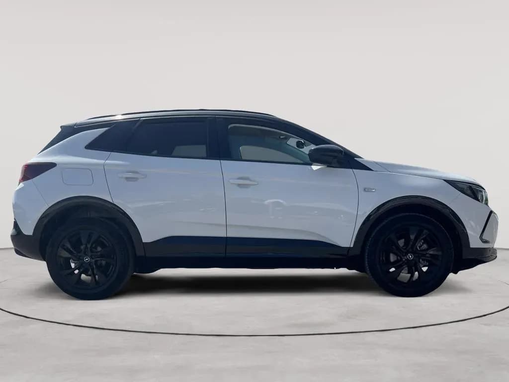 uploads/vehicles/2023/10/1696425525836.webp