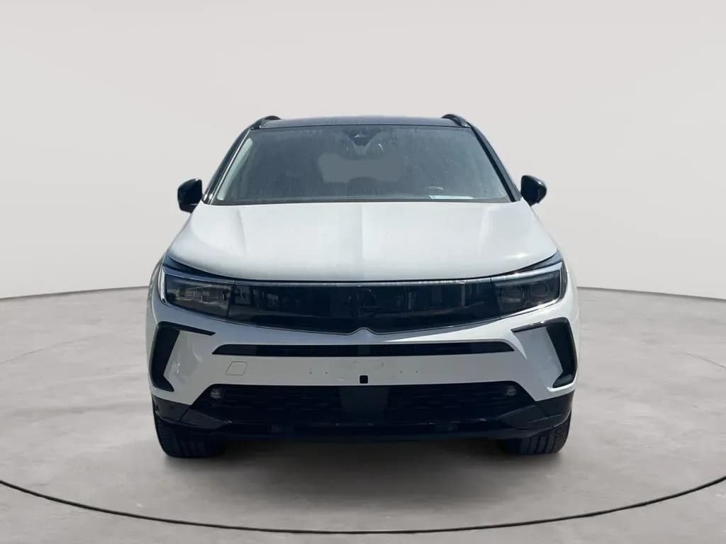 uploads/vehicles/2023/10/1696425525975.webp