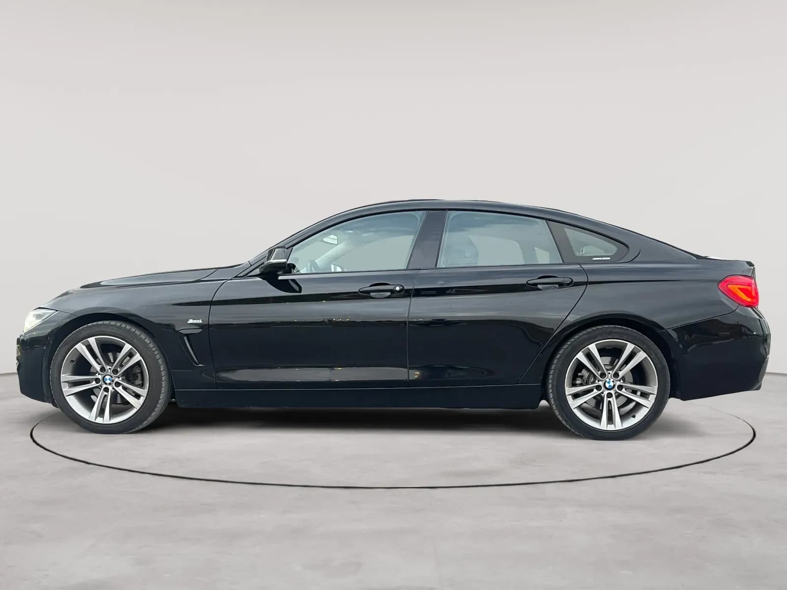 uploads/vehicles/2023/10/1696504378956.webp