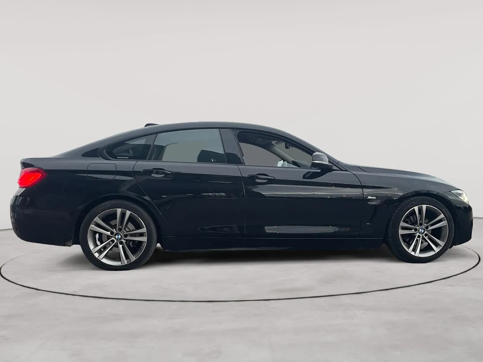 uploads/vehicles/2023/10/1696504379361.webp