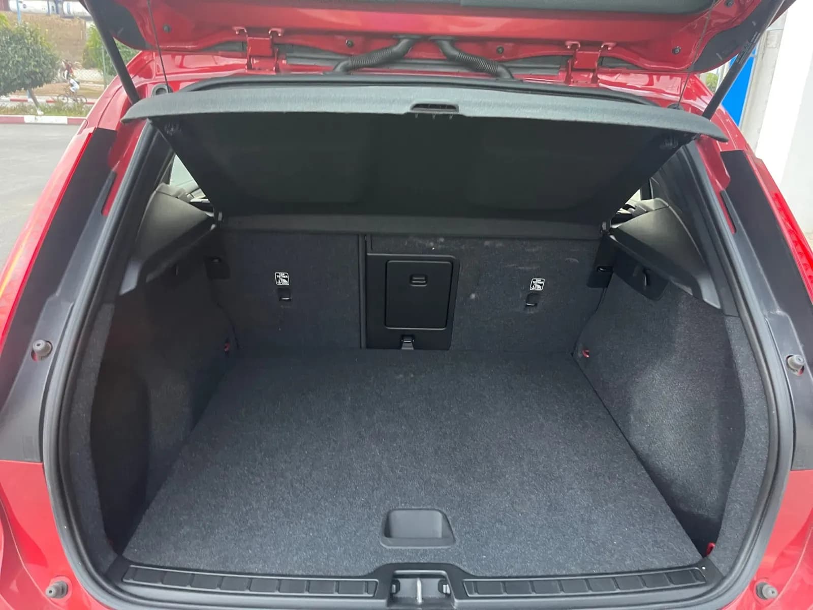 uploads/vehicles/2023/10/1696505583793.webp
