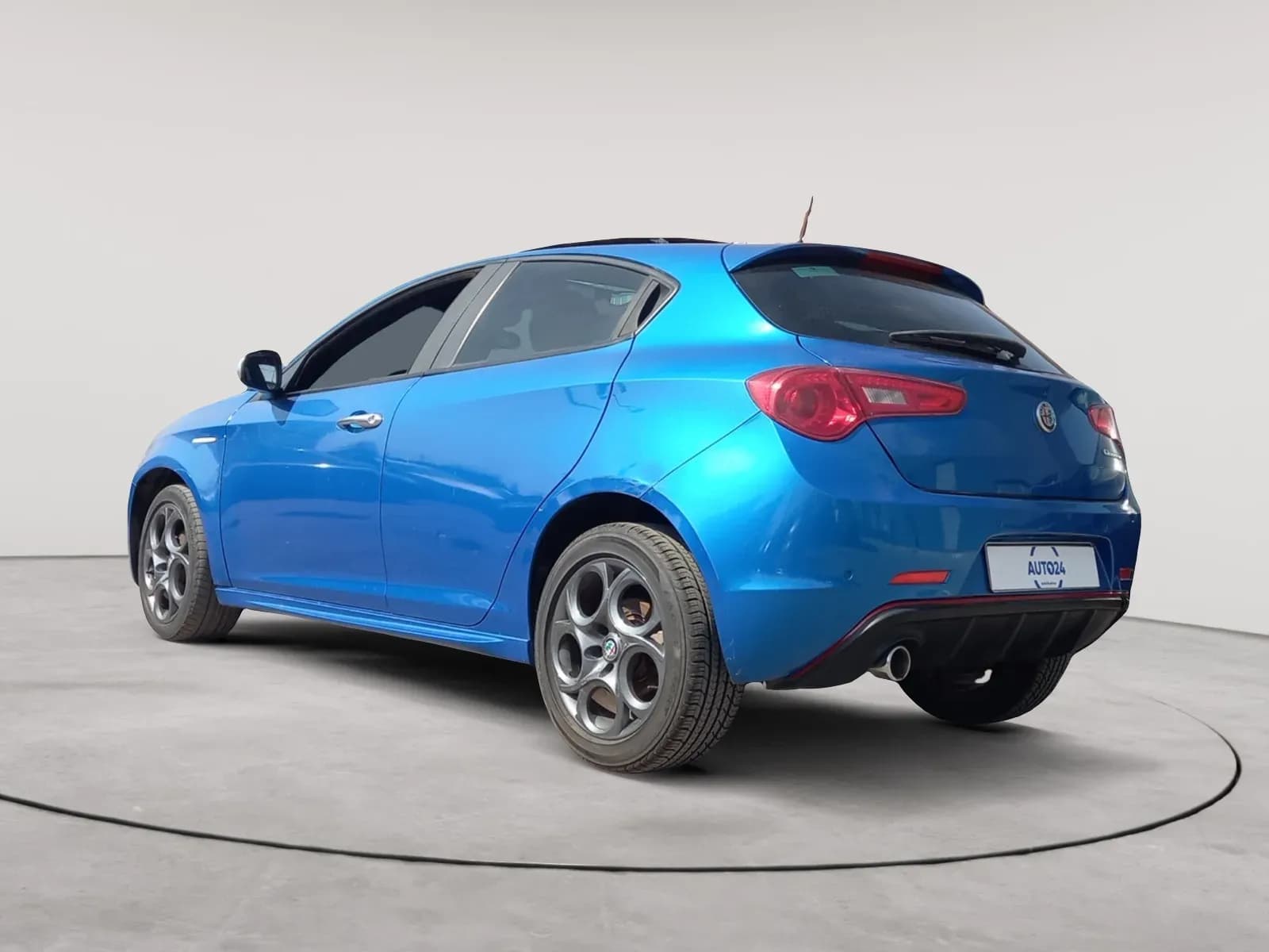 uploads/vehicles/2023/10/1697042893460.webp
