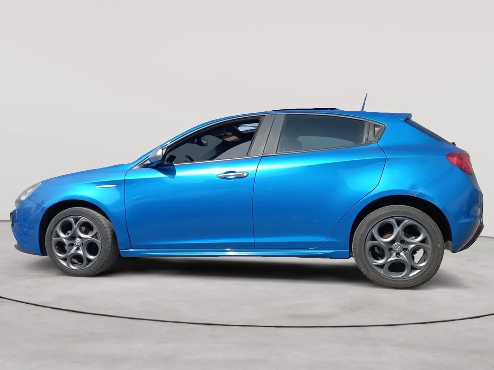 uploads/vehicles/2023/10/1697042894459.webp
