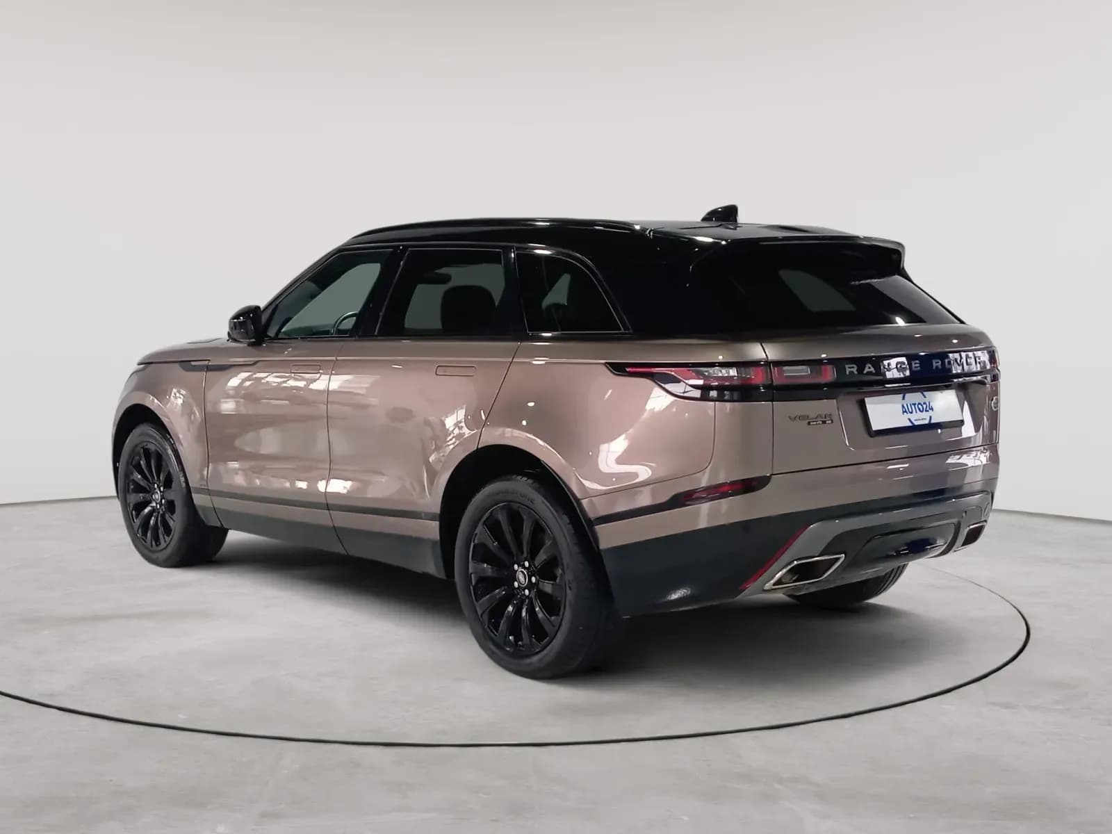 uploads/vehicles/2023/12/1702316065432.webp