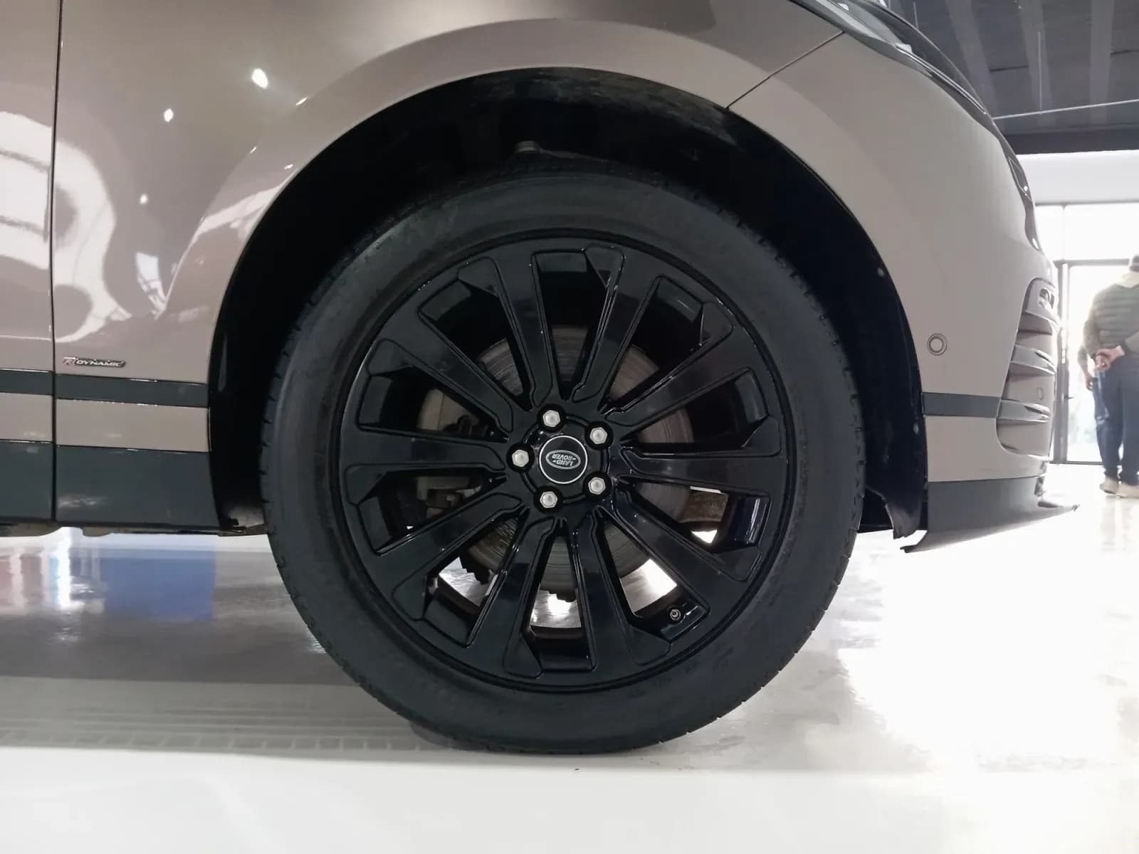 uploads/vehicles/2023/12/1702316065716.webp