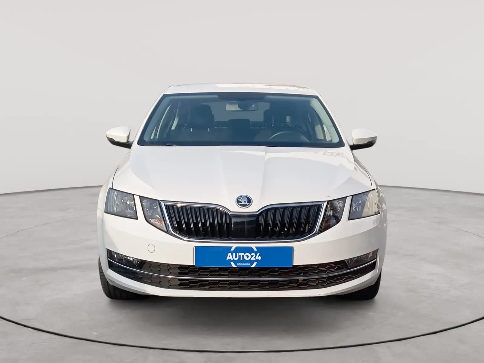 uploads/vehicles/2023/12/1702397346886.webp