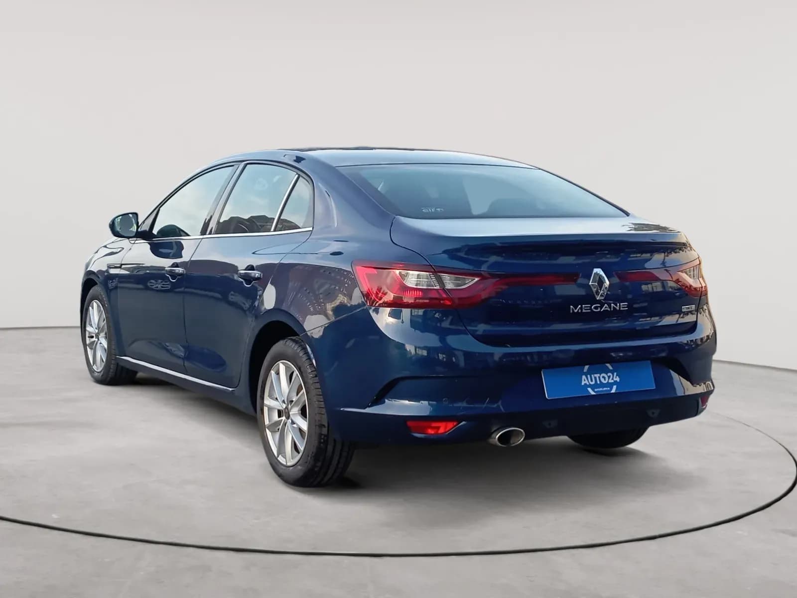 uploads/vehicles/2023/12/1702398410547.webp