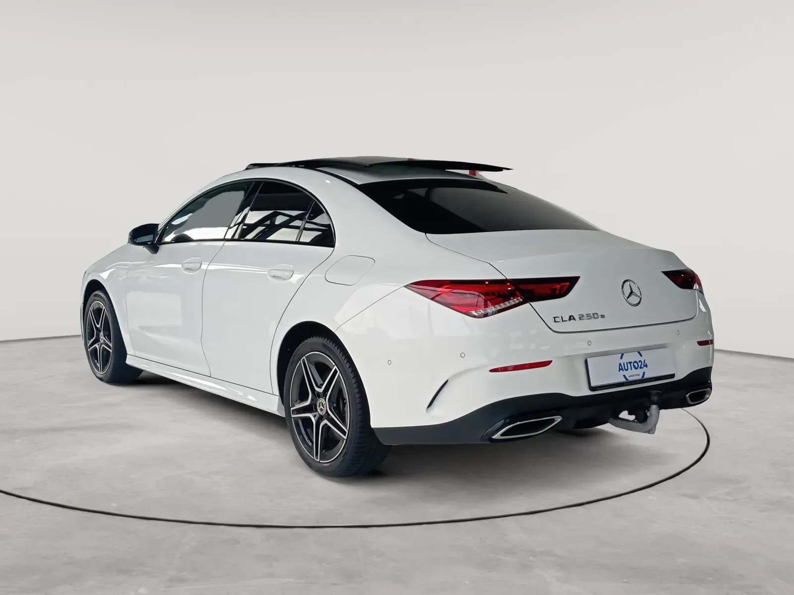 uploads/vehicles/2023/12/1702467832107.webp