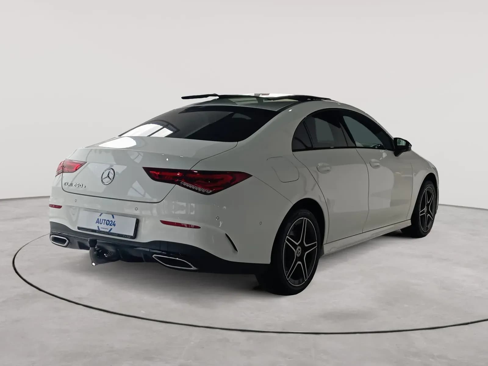 uploads/vehicles/2023/12/1702467832410.webp