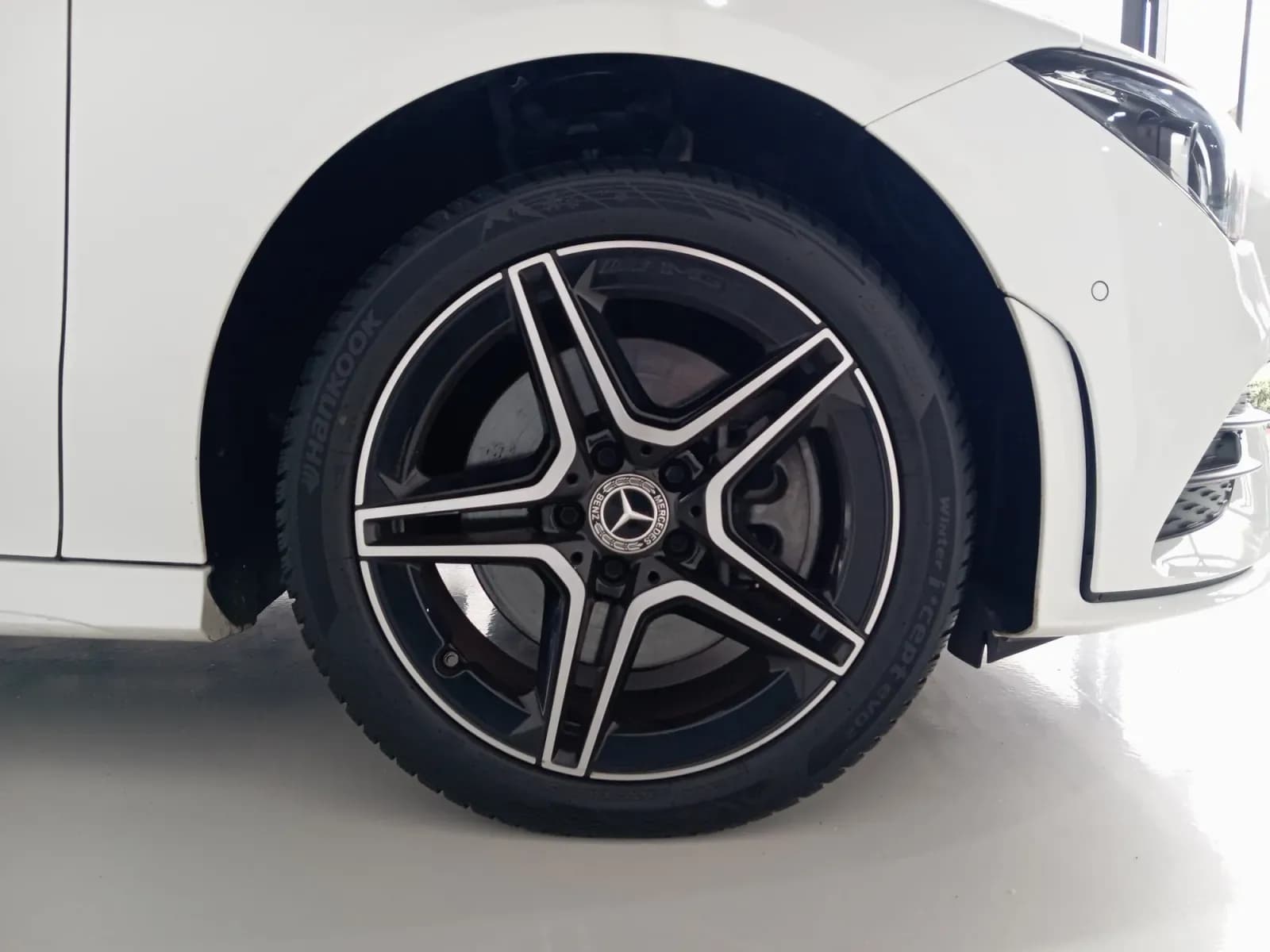 uploads/vehicles/2023/12/1702467832692.webp