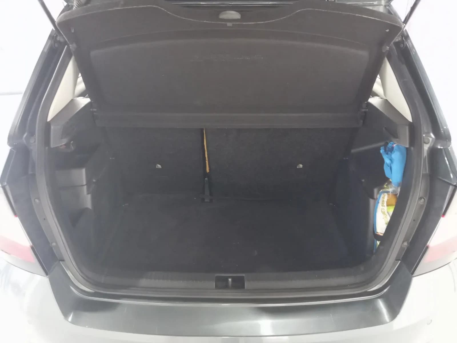uploads/vehicles/2023/12/1702478118509.webp