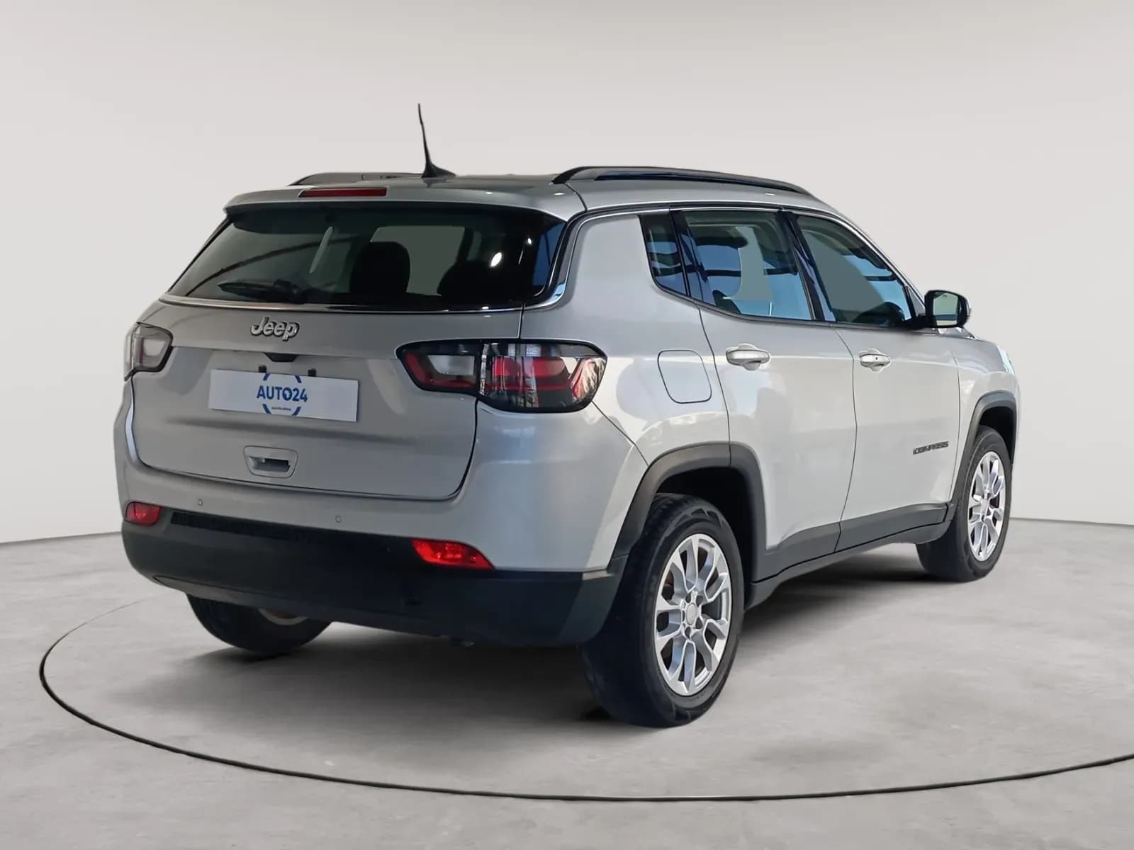 uploads/vehicles/2023/12/1702892585630.webp