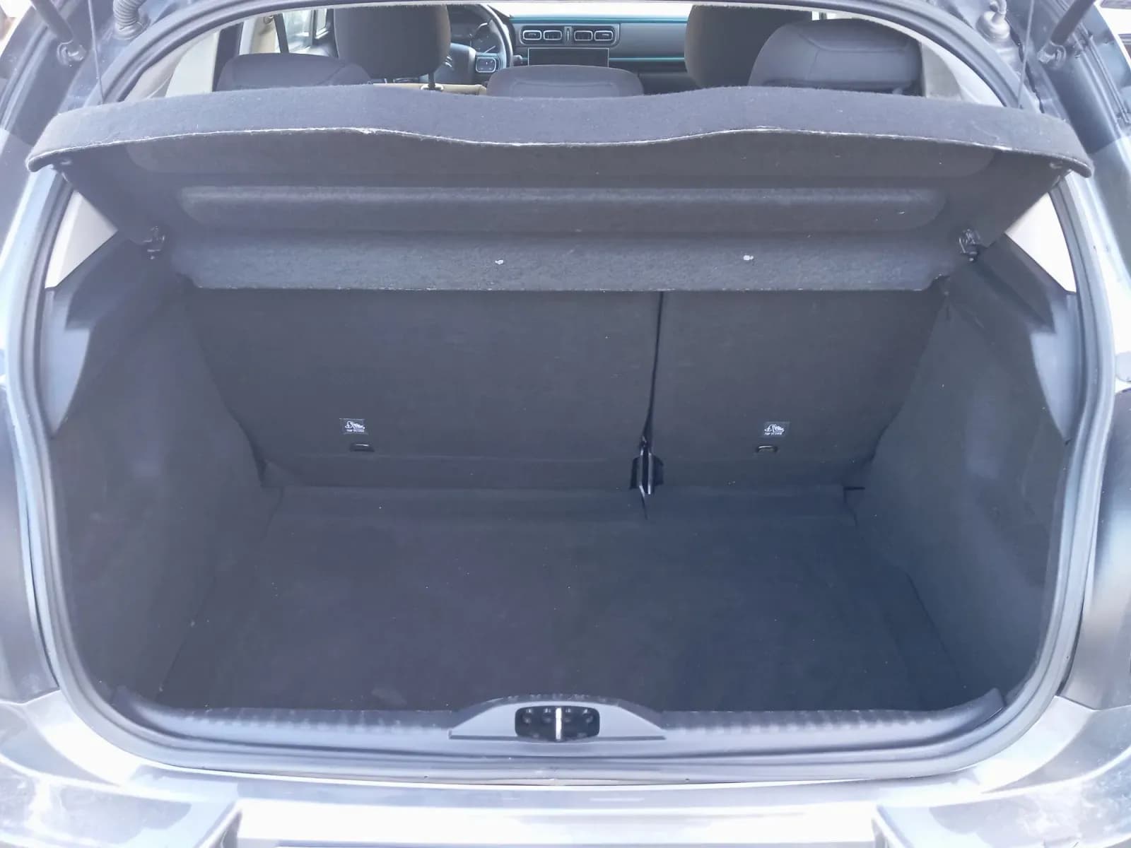 uploads/vehicles/2023/12/1702895246243.webp