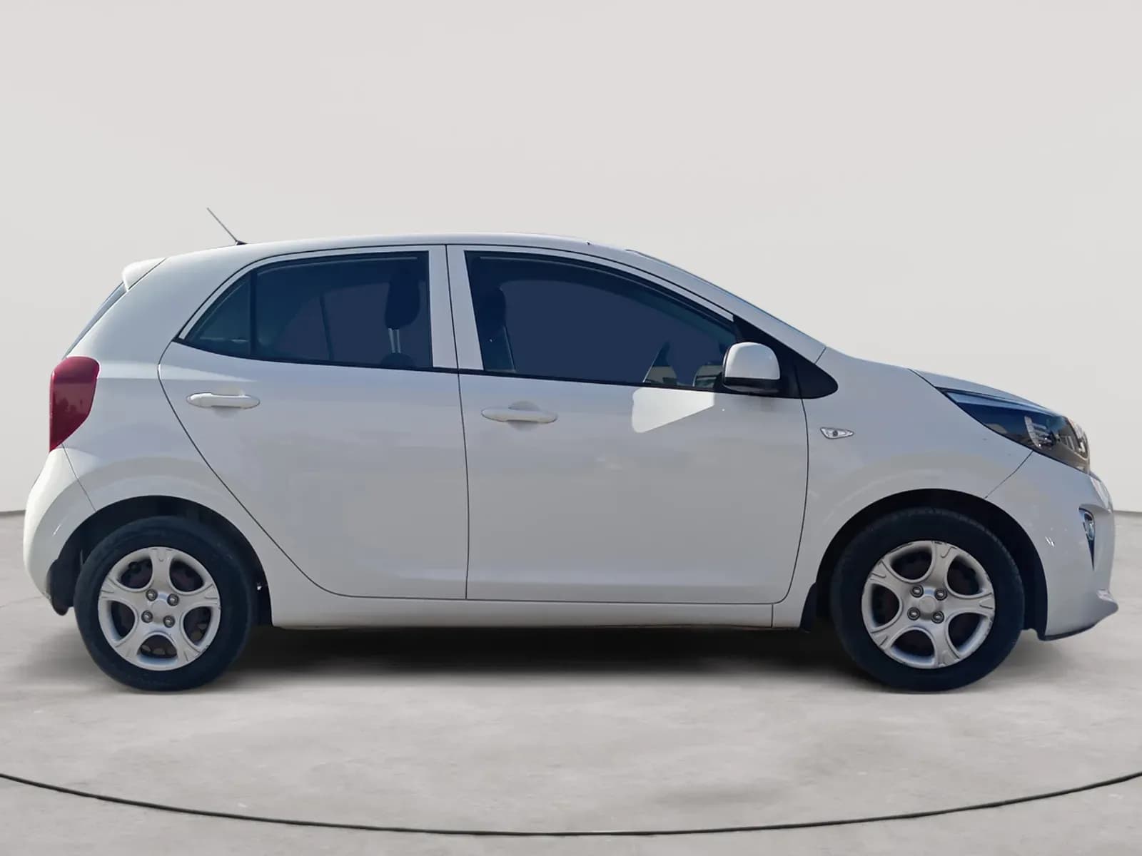 uploads/vehicles/2023/12/1702900887273.webp
