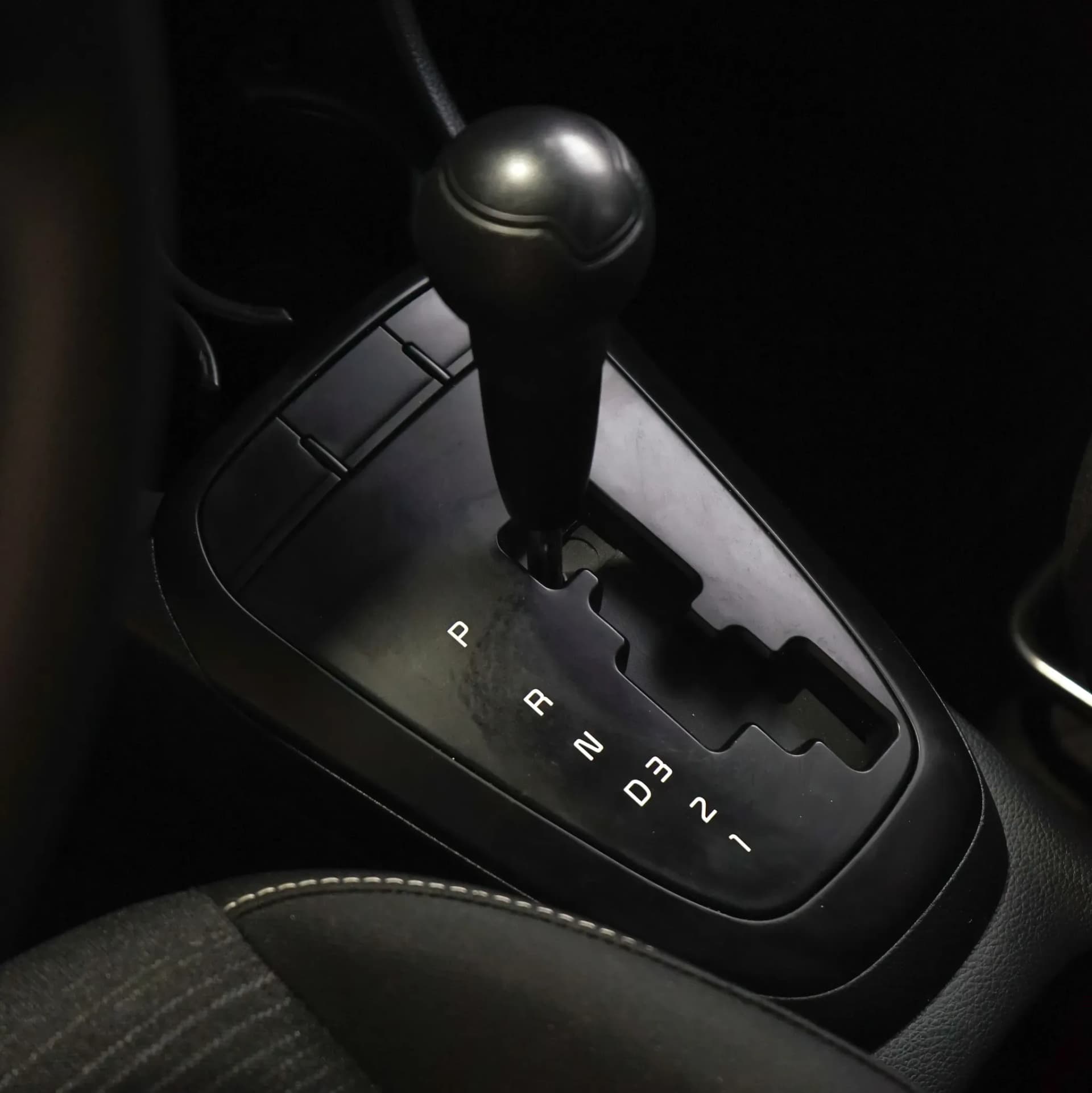 uploads/vehicles/2024/01/1709051456258-144.webp