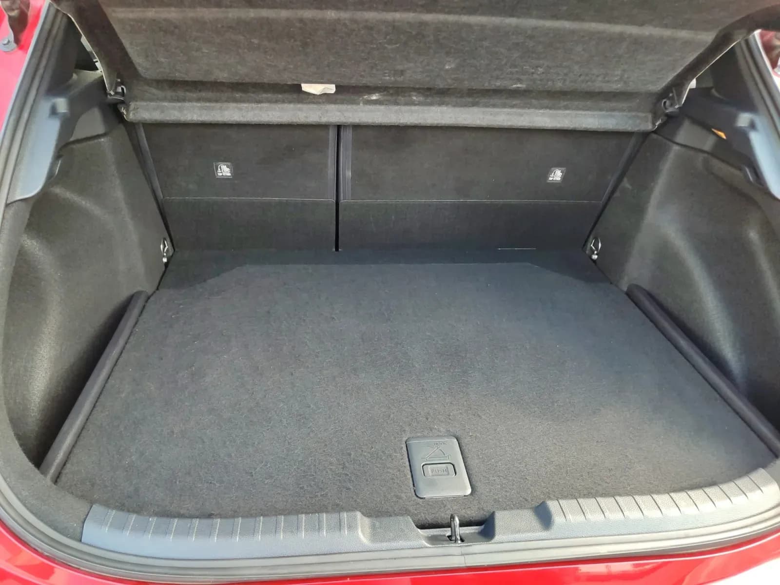uploads/vehicles/2024/02/1708015268728-126.webp