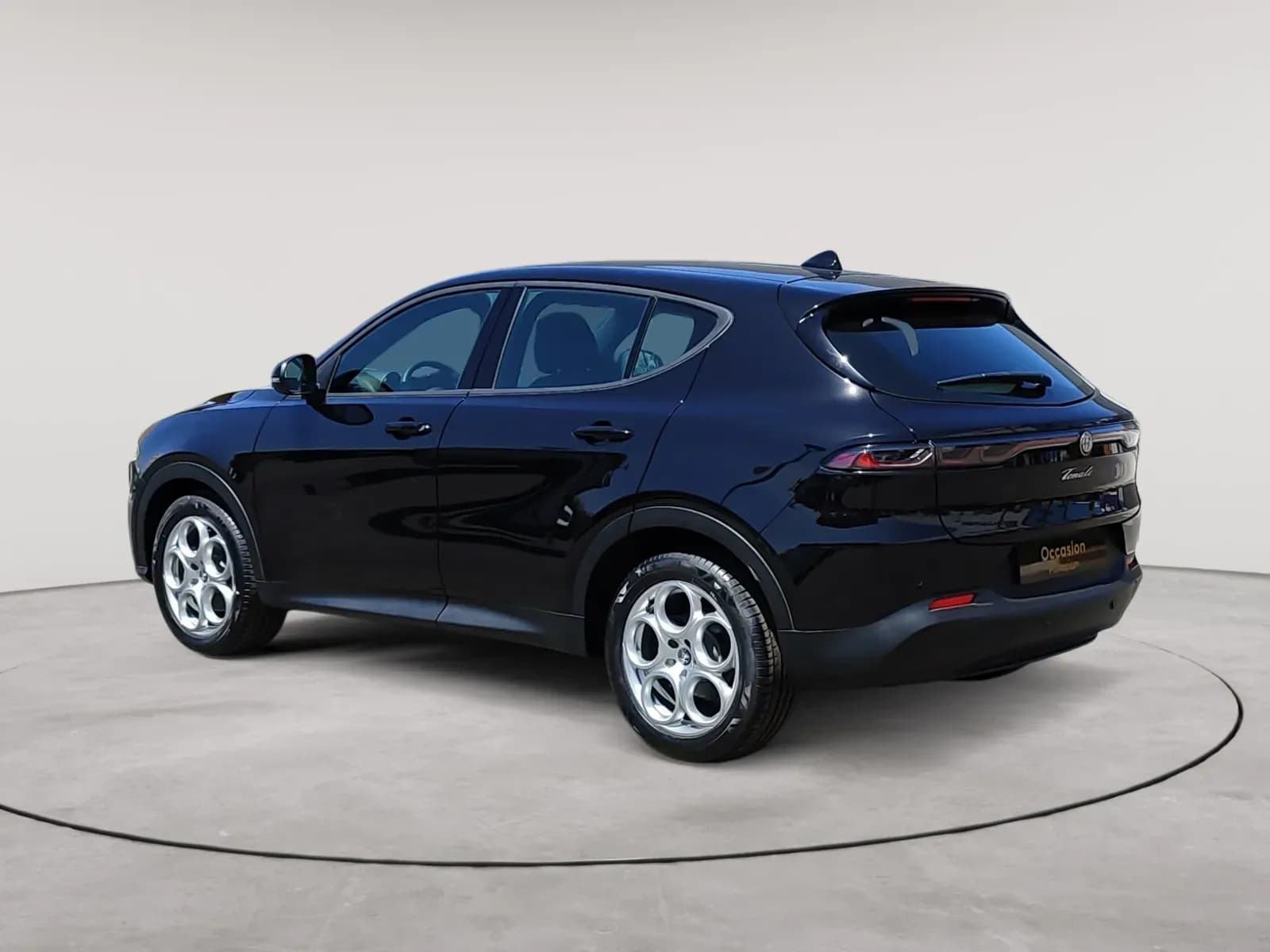uploads/vehicles/2024/04/1713286186120-428.webp