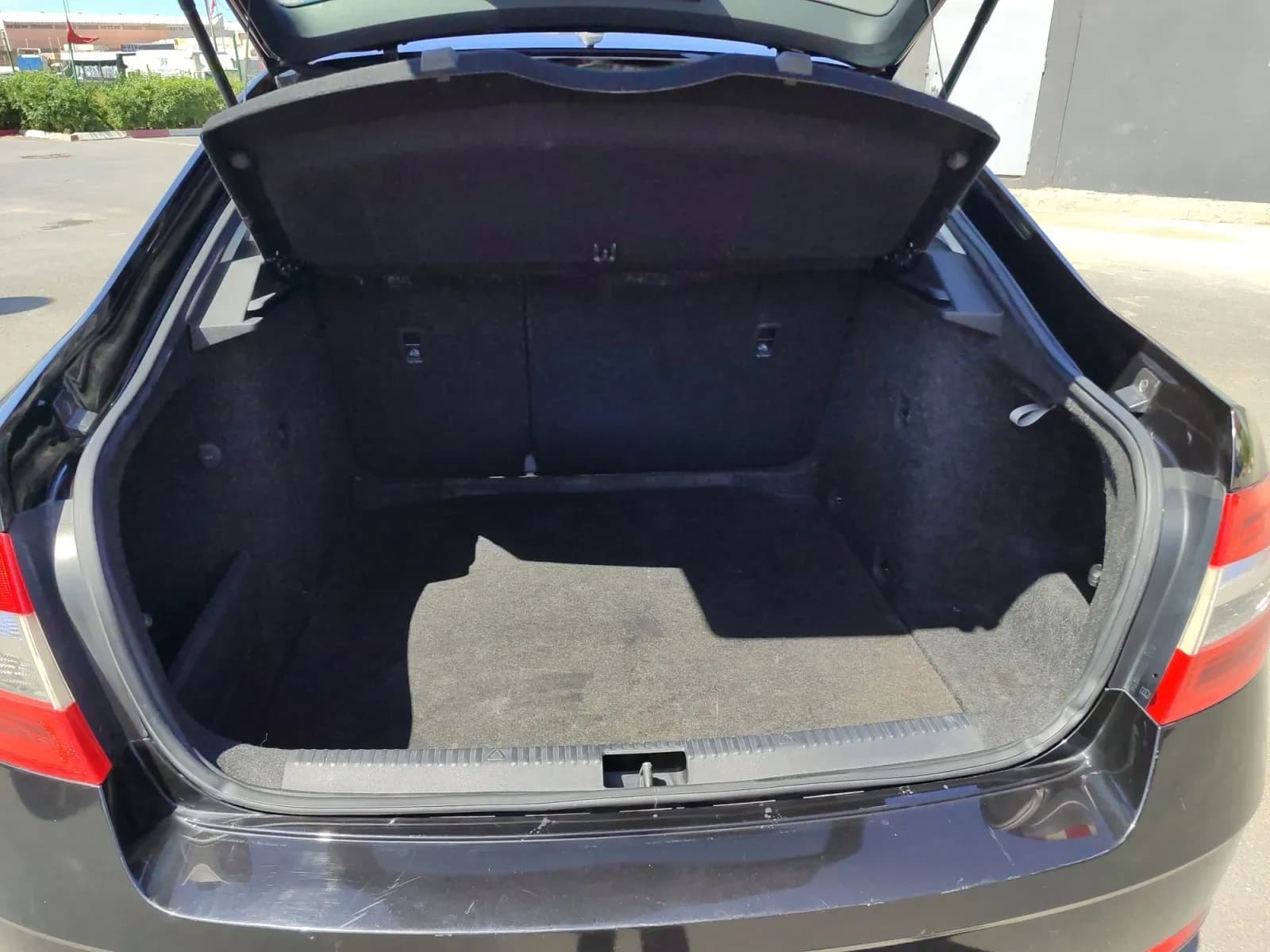 uploads/vehicles/2024/04/1713354750567-540.webp