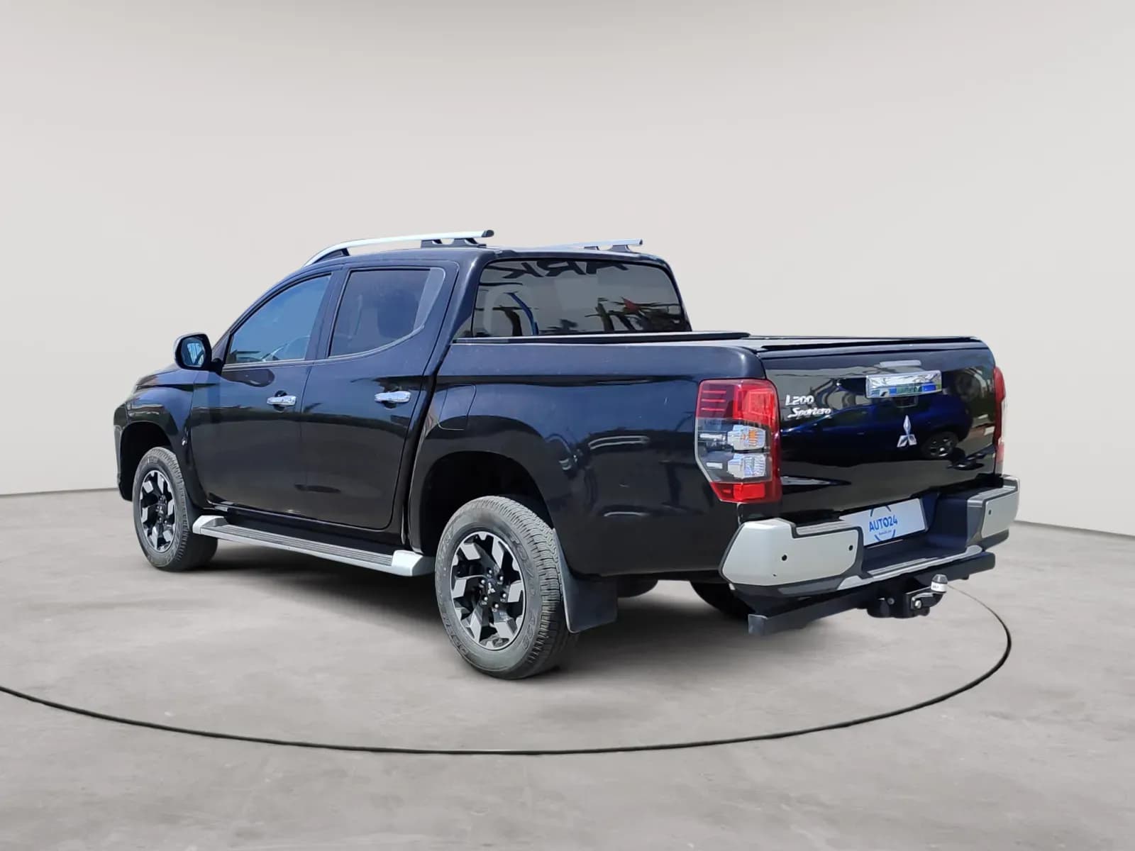 uploads/vehicles/2024/04/1713369208167-546.webp