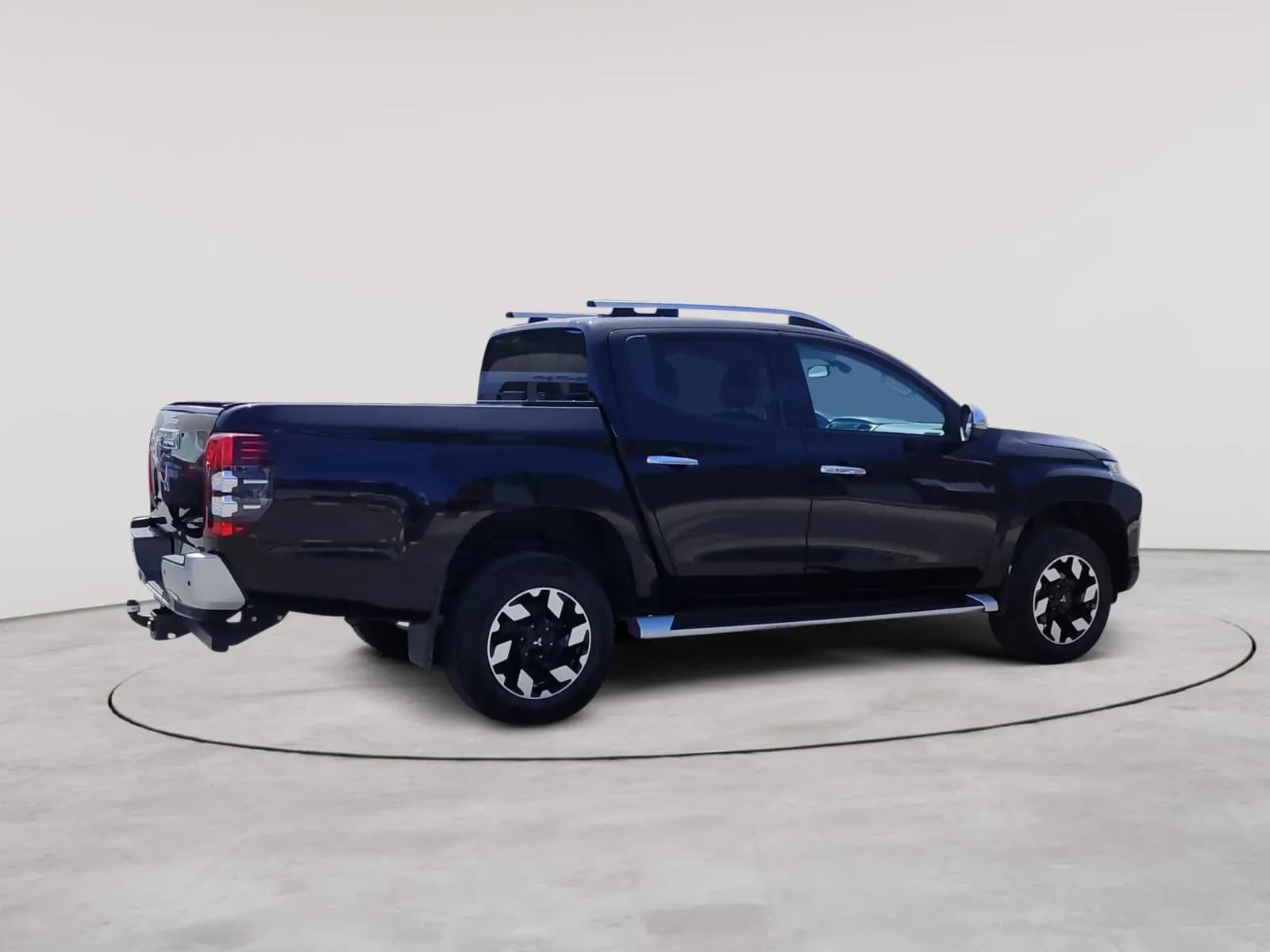 uploads/vehicles/2024/04/1713369208452-882.webp