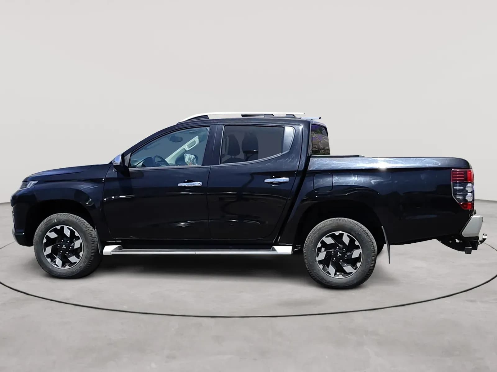 uploads/vehicles/2024/04/1713369209070-402.webp