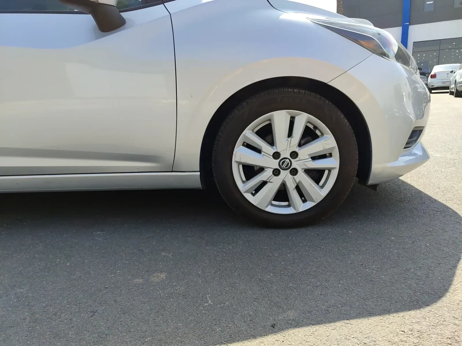 uploads/vehicles/2024/04/1713527083372-123.webp