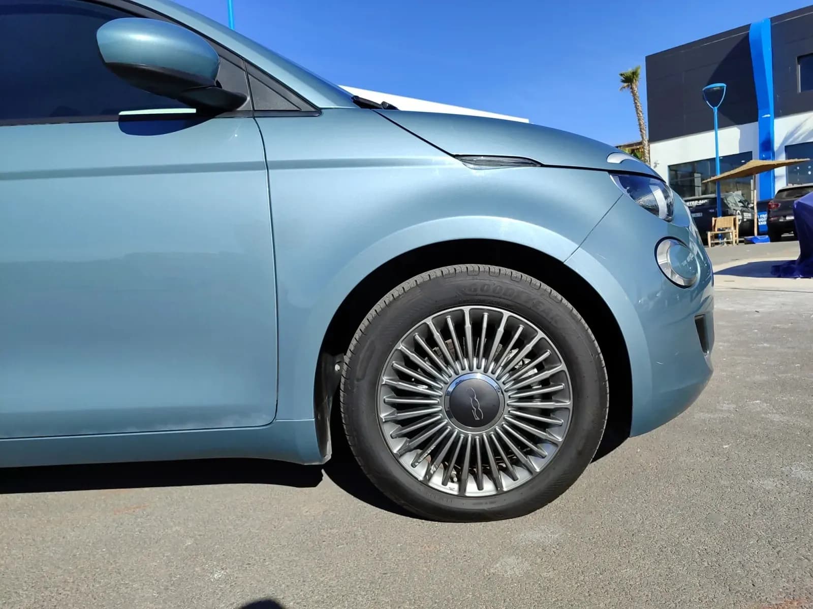 uploads/vehicles/2024/04/1714223173149-480.webp
