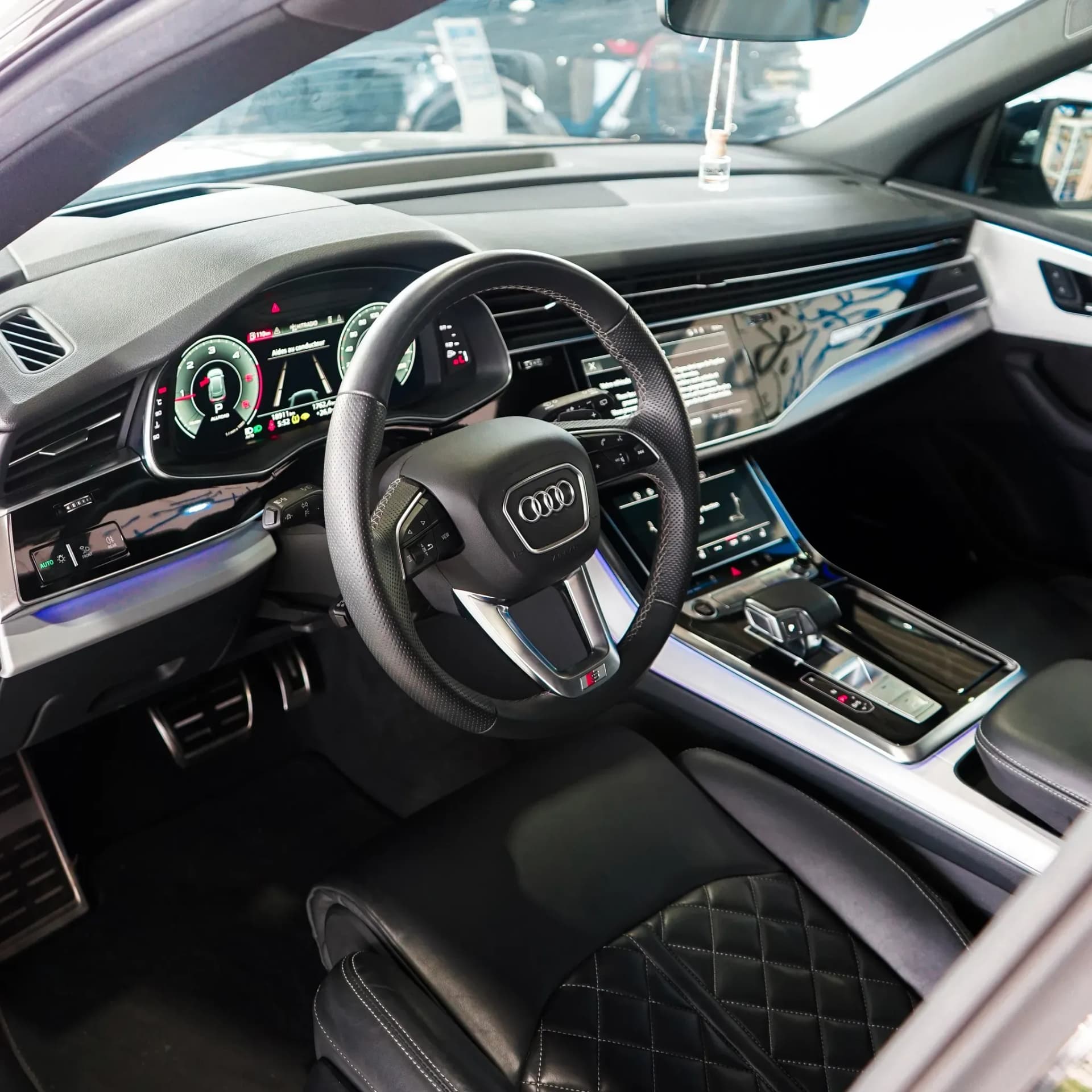 uploads/vehicles/2024/04/1714387078938-184.webp