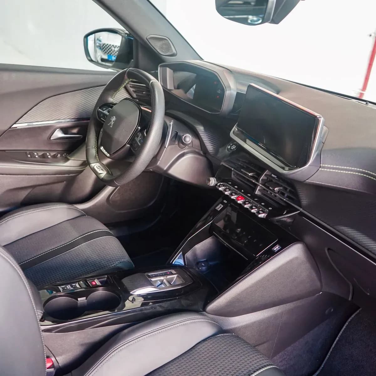 uploads/vehicles/2024/05/1715178654414-724.webp
