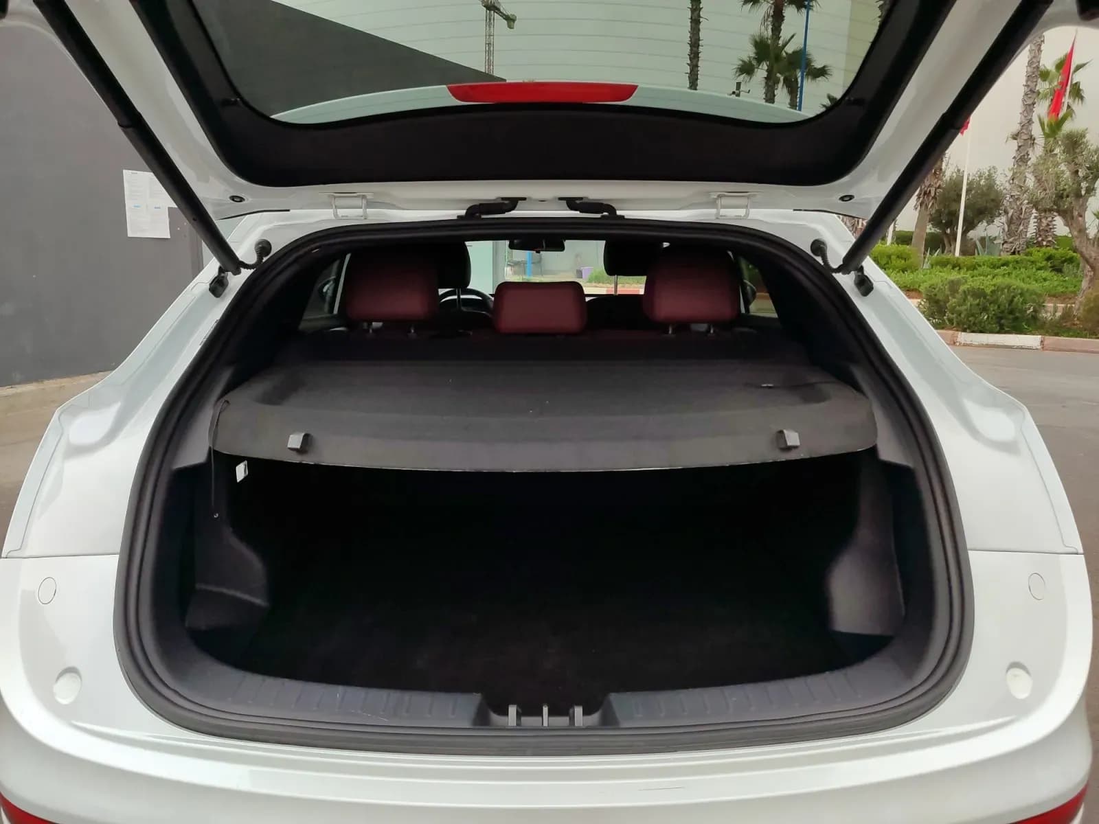 uploads/vehicles/2024/06/1718035045257-480.webp