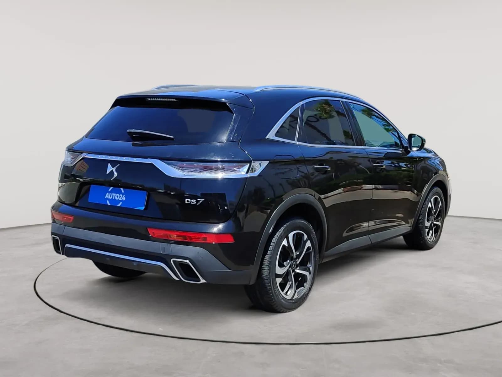 uploads/vehicles/2024/06/1718986814073-979.webp