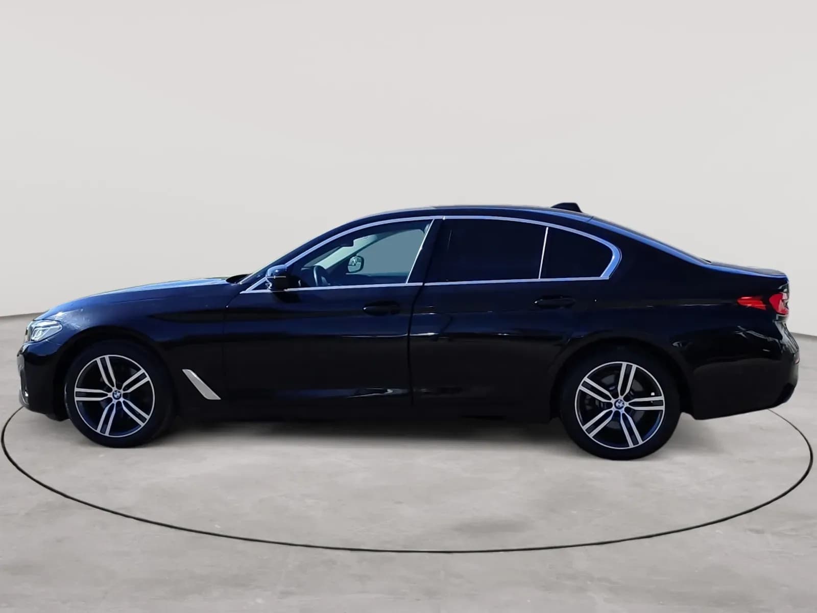 uploads/vehicles/2024/07/1719922062718-913.webp