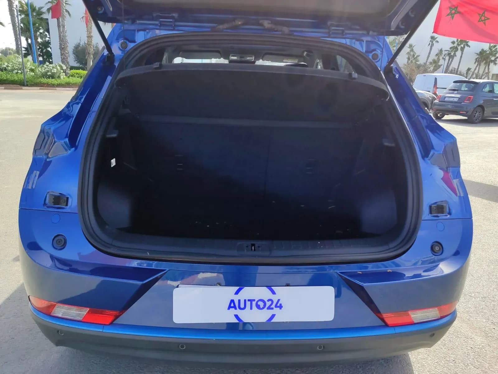 uploads/vehicles/2024/08/1722611554444-540.webp