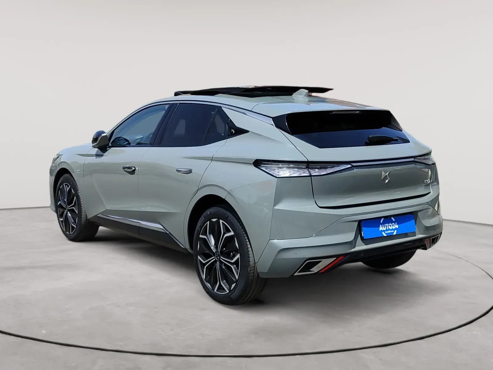 uploads/vehicles/2024/08/1722685260266-370.webp