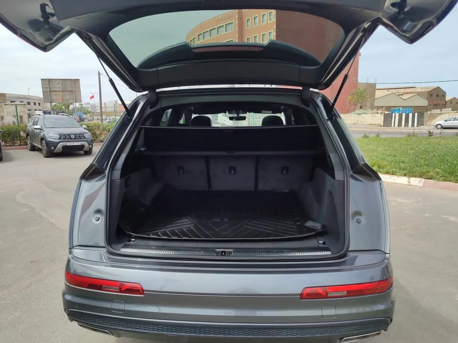 uploads/vehicles/2024/09/1725450351180-167.webp