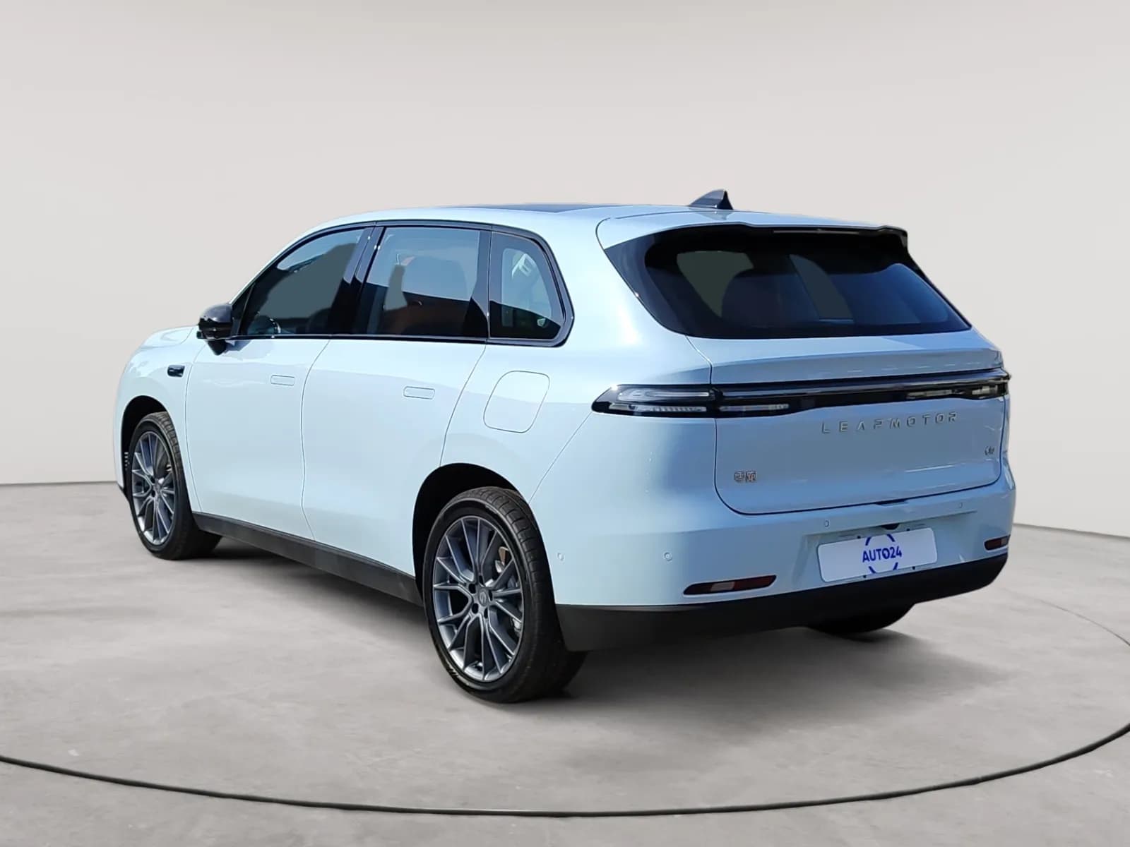 uploads/vehicles/2024/11/1730800194397-115.webp