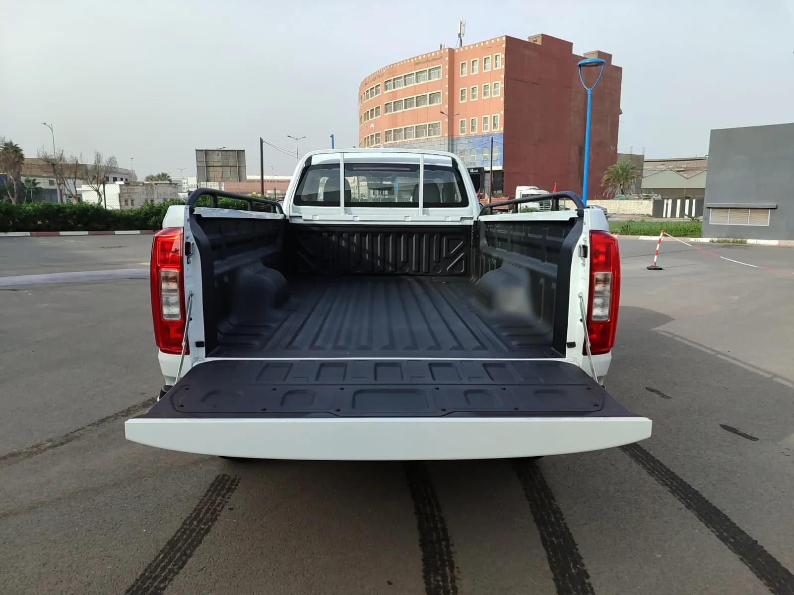 uploads/vehicles/2024/11/1732721984368-210.webp