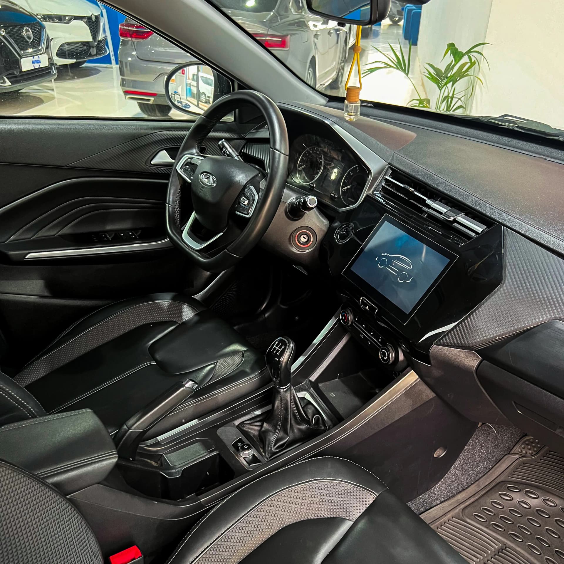uploads/vehicles/2024/11/1732892750119-923.webp