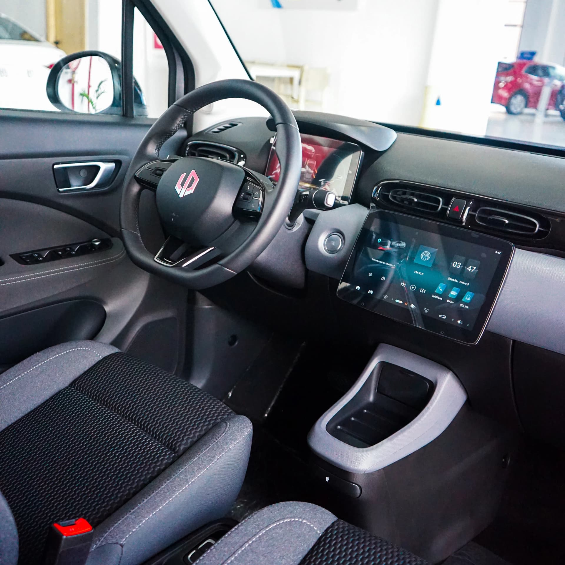 uploads/vehicles/2024/11/1732898198045-627.webp