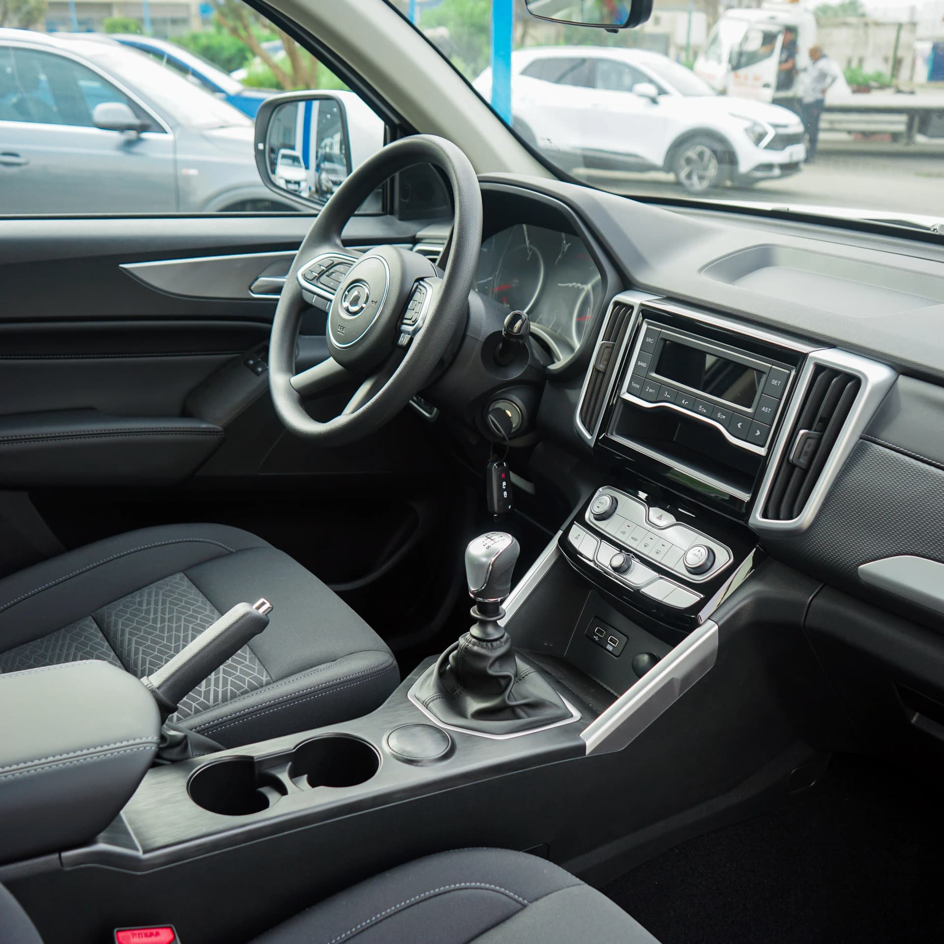 uploads/vehicles/2024/11/1732963406914-473.webp