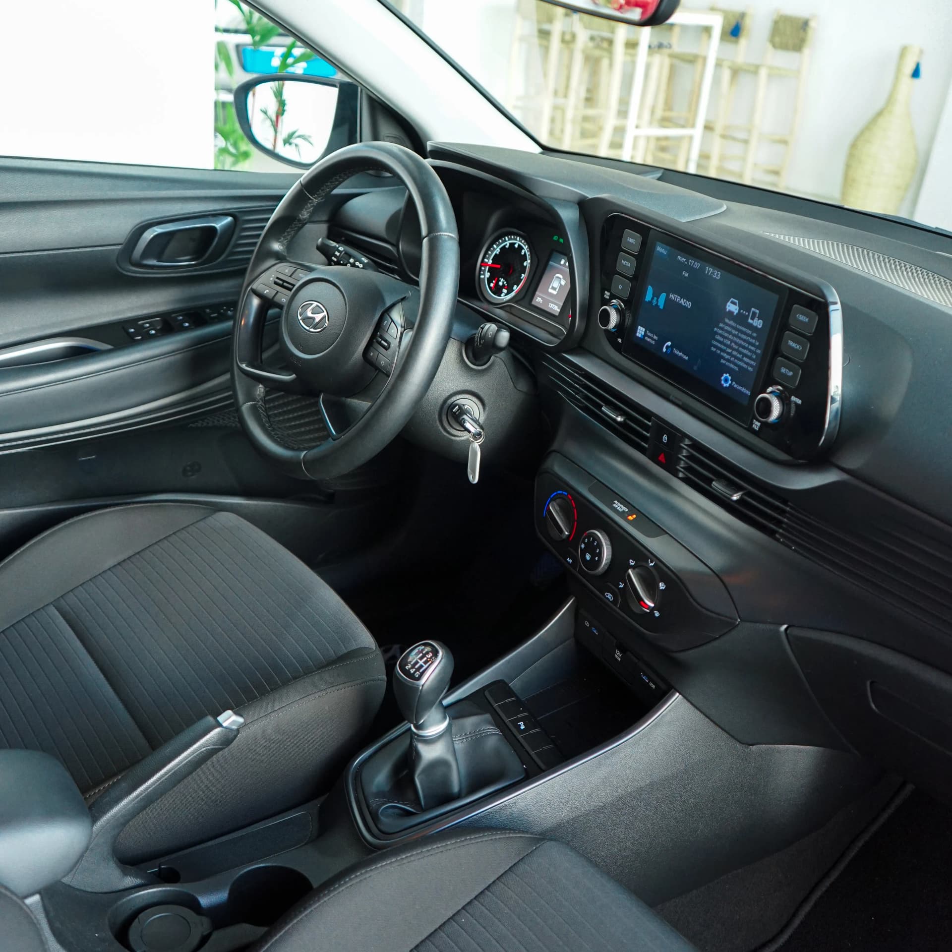 uploads/vehicles/2024/11/1732976882614-844.webp