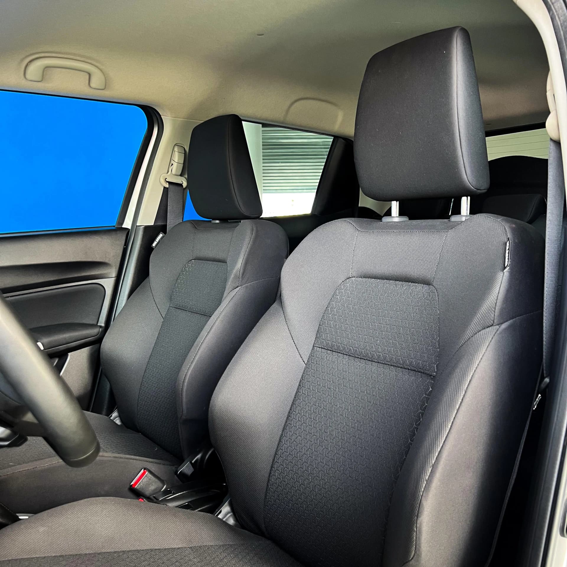 uploads/vehicles/2024/12/1733135746279-204.webp